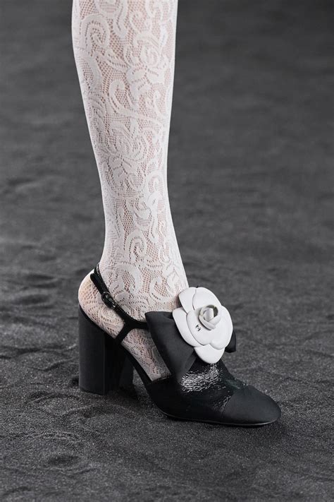 Scarpe Chanel autunno inverno 2023 2024: novità 